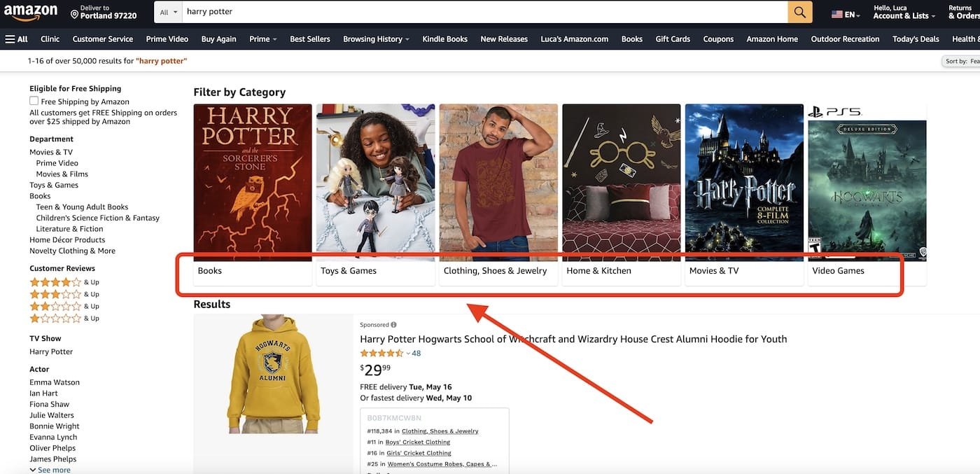 Homepage Amazon con molte categorie e sezioni che sembra violare la legge di Hick